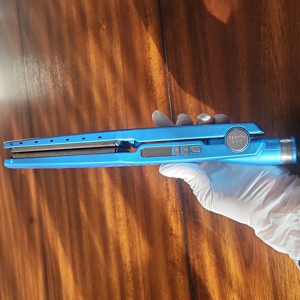 BaByliss Pro Nano Titanium 1 3/4" Ionic Straightener - Picture 9 of 16